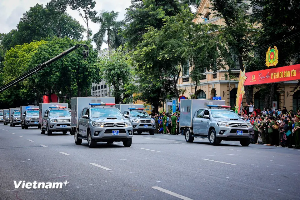 Xe chở phạm nhân